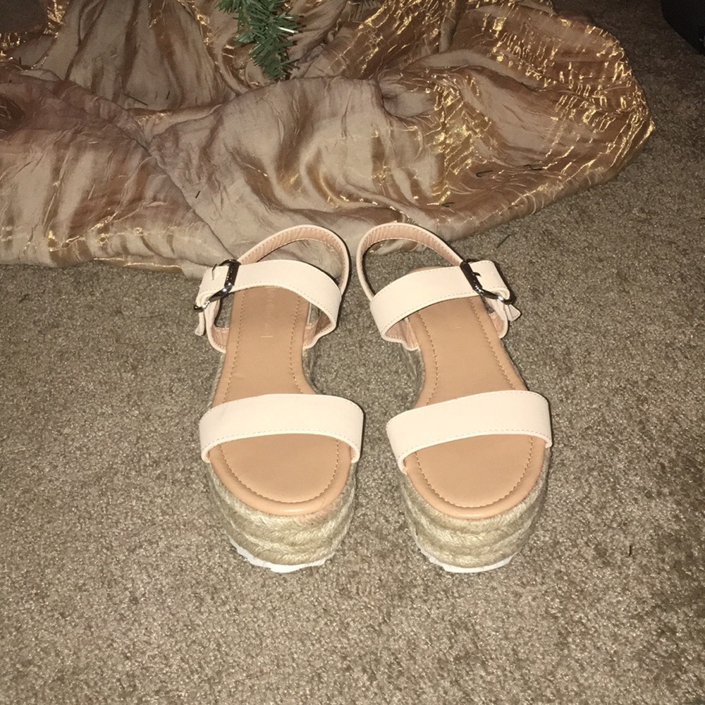 Cute Wedge Sandals! Never Worn!!! 8.5